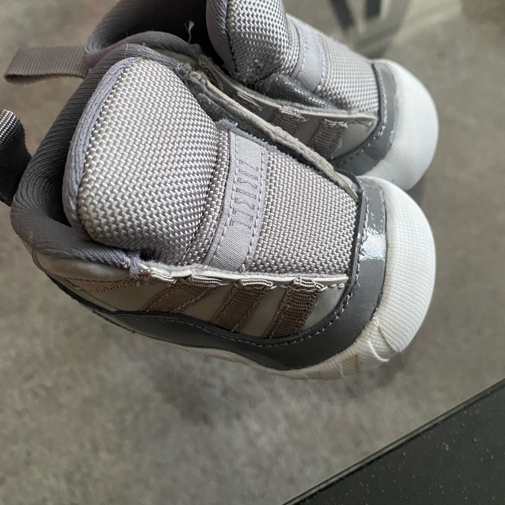 Jordan 11 Cool Grey